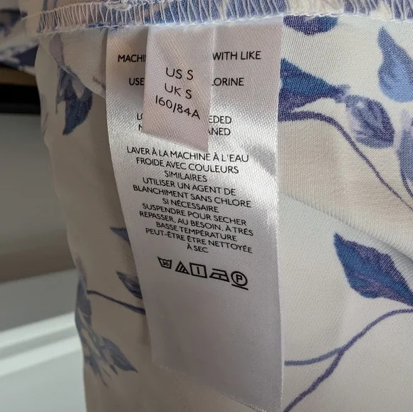 UO Satin Wrap Midi V-Neck Dress Size S Blue Floral Ruching Spaghetti Strap Slit - Picture 9 of 11